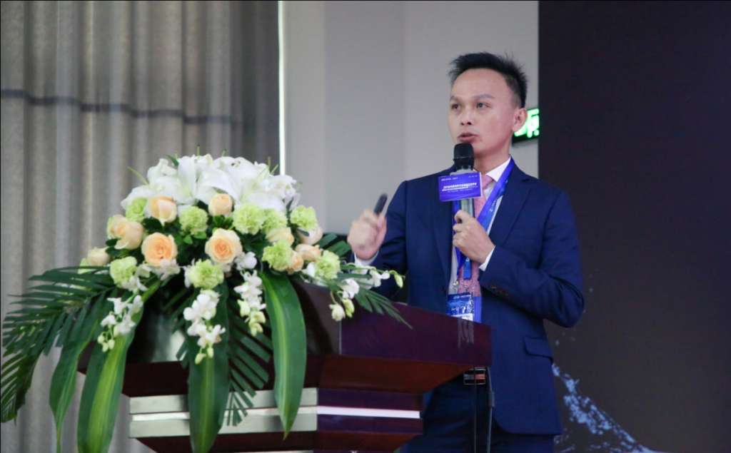 C:\Users\lanlan.du\Desktop\11月研讨会\2018中国洗车行业联盟会员年会暨洗车行业发展与智能环保趋势研讨会顺利召开20181105\对外新闻-2018中国洗车行业联盟会员年会暨洗车行业发展与智能环保趋势研讨会顺利召开\10 亿多世(中国)租赁有限公司业务组长 钟国强-投融资与融资租赁现状与操作流程.jpg