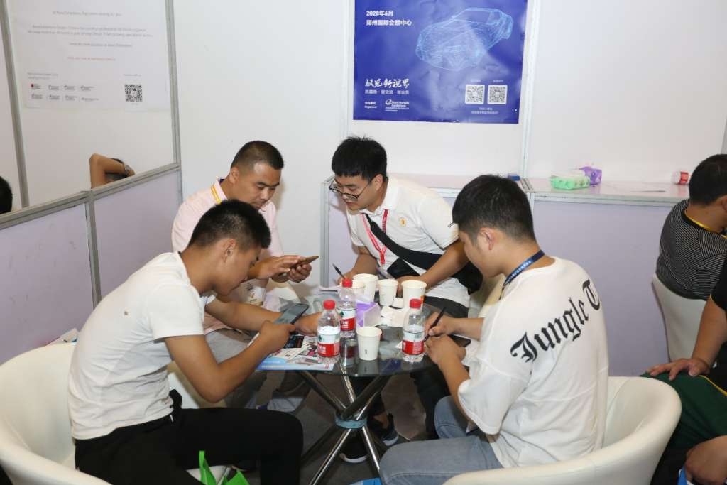 D:\CIAAF摄影摄像\CIA19\2019.6.26-27 会展中心汽车周边展会\1\WN1A8654.JPG